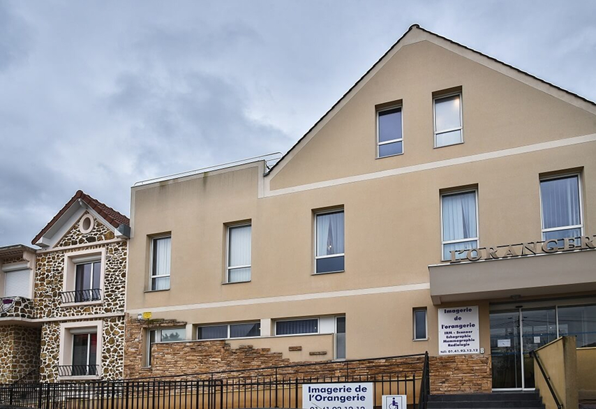 Vue sur l entree du centre d imagerie l orangerie| radiologie interventionnelle IMEF